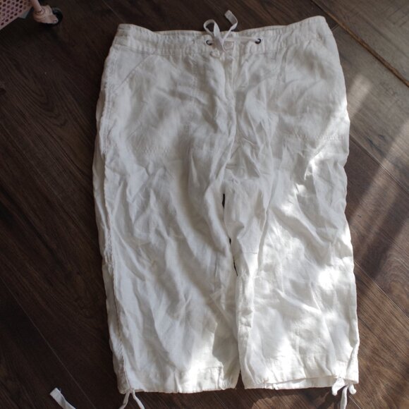 White Linen RW &Co Capris - Picture 2 of 5
